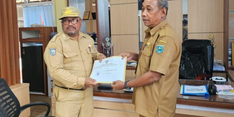 Agustinus Warbaal Resmi Menjabat Plt Kepala Dinas Tanaman Pangan, Hortikultura, dan Perkebunan Provinsi Papua Barat