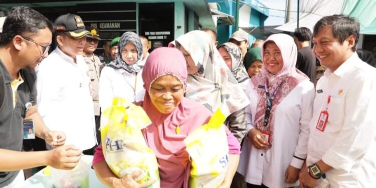 Tekan Laju Inflasi, Pemkab Tangerang Gelar Pasar Beras Murah