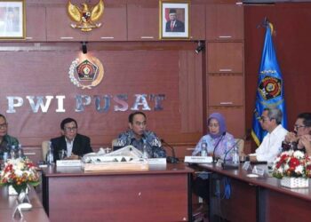 Menteri Budi Arie Tegaskan Peran Sentral Pers