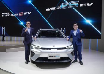 Tancap Gas di IIMS 2024, MG Luncurkan Maxus 9 EV & MG ES EV