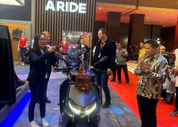 BMW Launching Motor Sultan Seharga Rp. 1,16 M