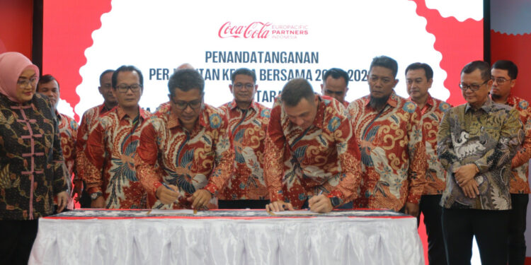 Wujudkan Hak Kewajiban Karyawan dan Perusahaan, Coca-Cola Europacific Partners Indonesia Bersama Serikat Pekerja Sepakati Perjanjian Kerja Bersama 2024-2026