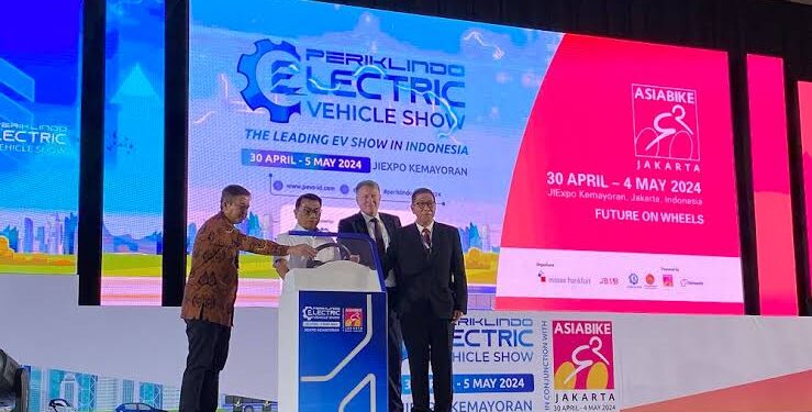 Resmi Dibuka, PEVS 2024 Targetkan Nilai Transaksi Rp 400 Miliar