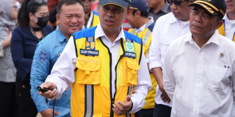 Bersama PUPR,Kemenko PMK Serahterimakan Kunci Huntap Tondo 2 Ke Warga di Kota Palu