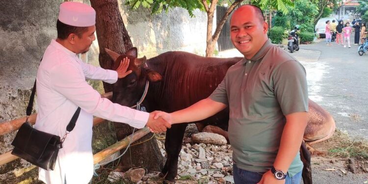 BRI KC Pondok Indah Serahkan Hewan Kurban ke Masjid Ar-Rahmah Kebayoran Lama