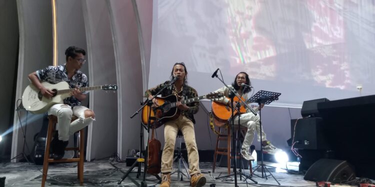 Kolaborasi dengan ipank Hore Hore, Band Senyawa Rilis Single berjudul “TUKANG BOONG”