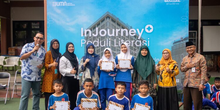 Sarinah Perkuat Literasi Melalui Program Sosial “InJourney Peduli Literasi”