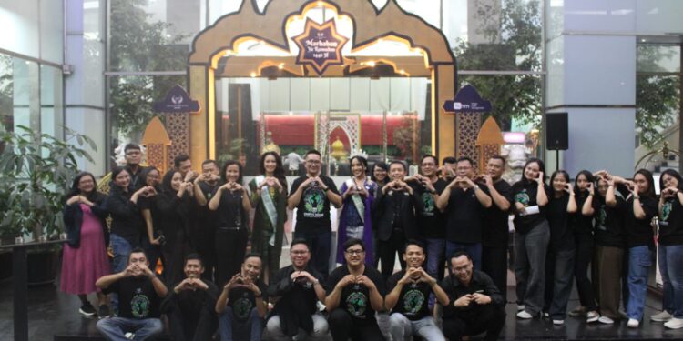 Merlynn Park Hotel Mengkampanyekan Earth Hour 2025