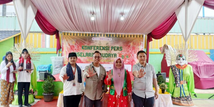 Mahasiswa dan Bisnis LSPR Berkolaborasi dengan Kampung Budaya Betawi Sukapura Melalui Program GOCAP
