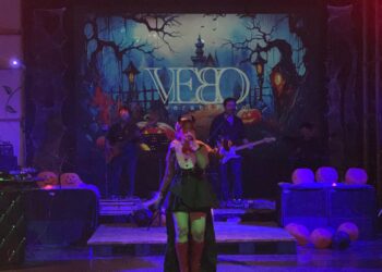 Malam Halloween Bernuansa Dangdut “HALLOWDUT”di Exito Lounge & Bar Sparks Life Hotel Jakarta