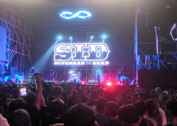 Superman Is Dead Guncang Panggung IIMS 2026, Ratusan Penonton Ikut Bernyanyi