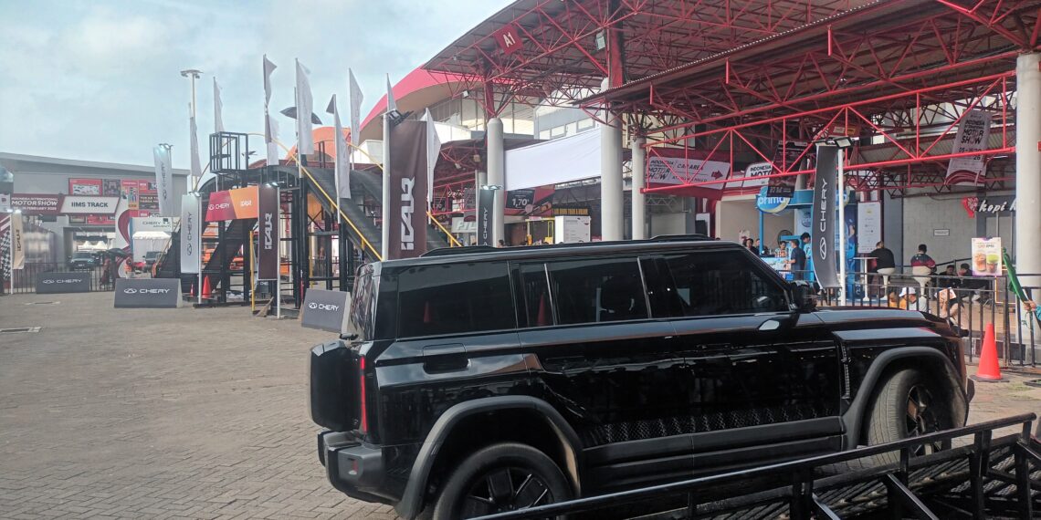 Tantang Adrenalin! Chery Uji Ketangguhan J6 & J6T di Adventure Park dengan Tanjakan 35 Derajat di IIMS 2026